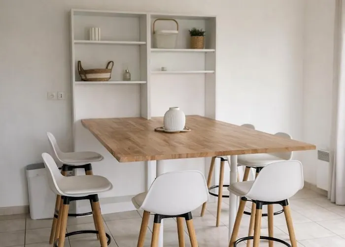 Auslo House * Echillais